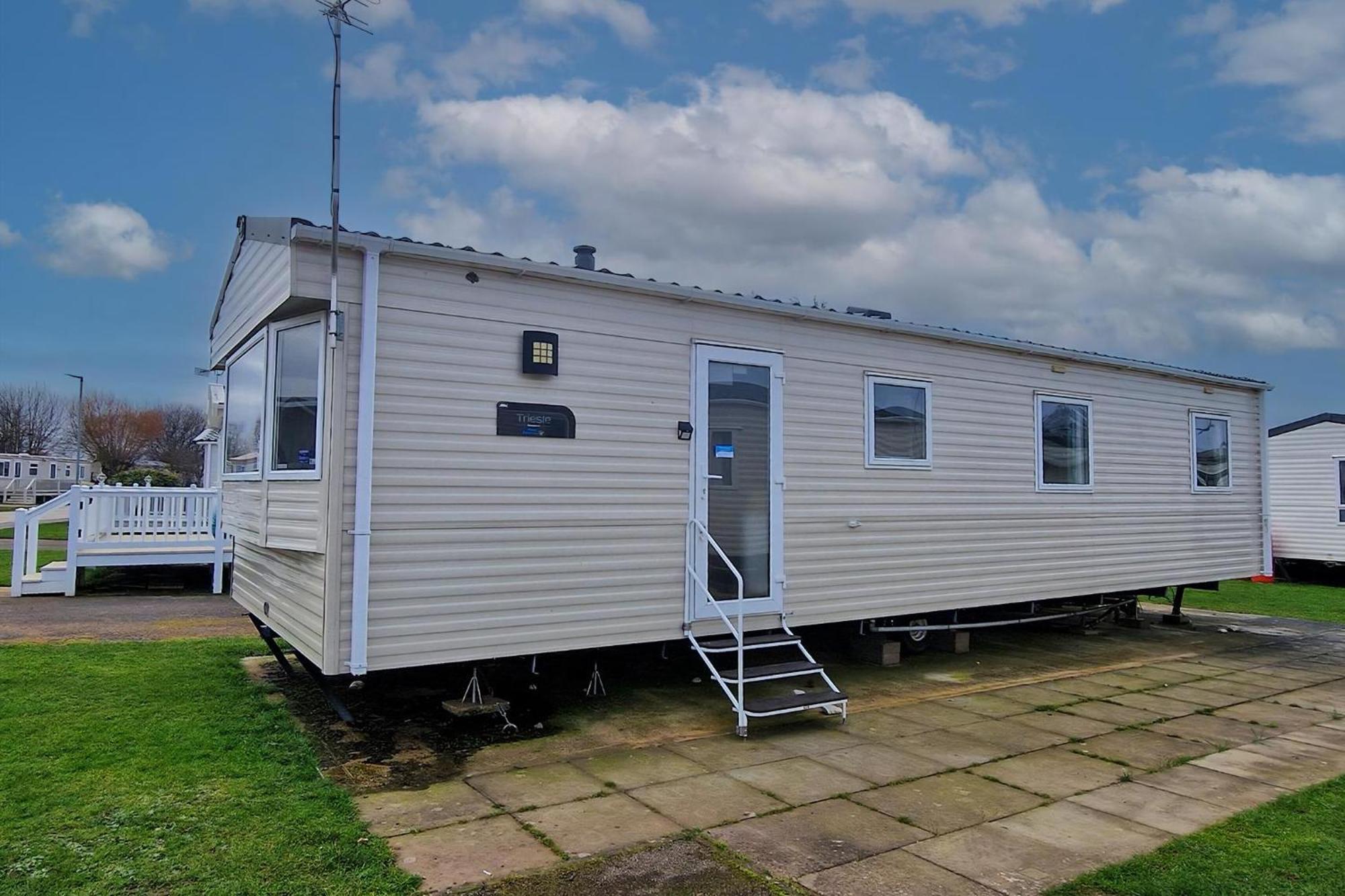 8 Berth Caravan For Hire At Manor Park Near To A Great Beach Ref 23041C Hunstanton Buitenkant foto